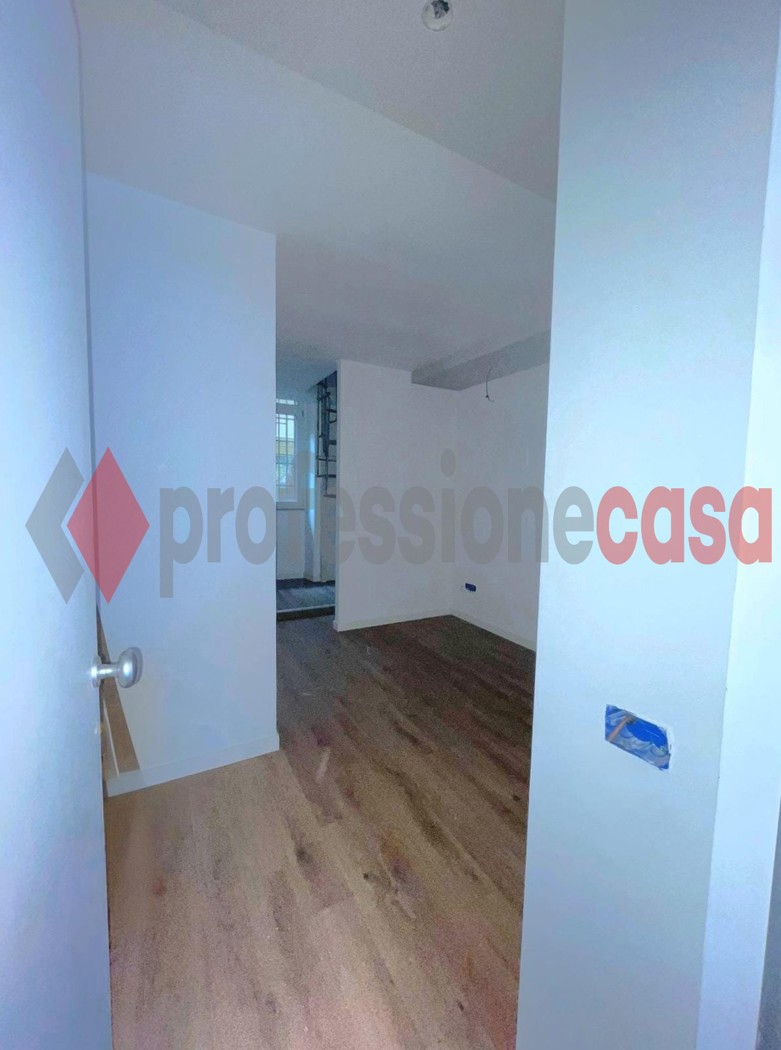 Negozio in affitto a Salerno