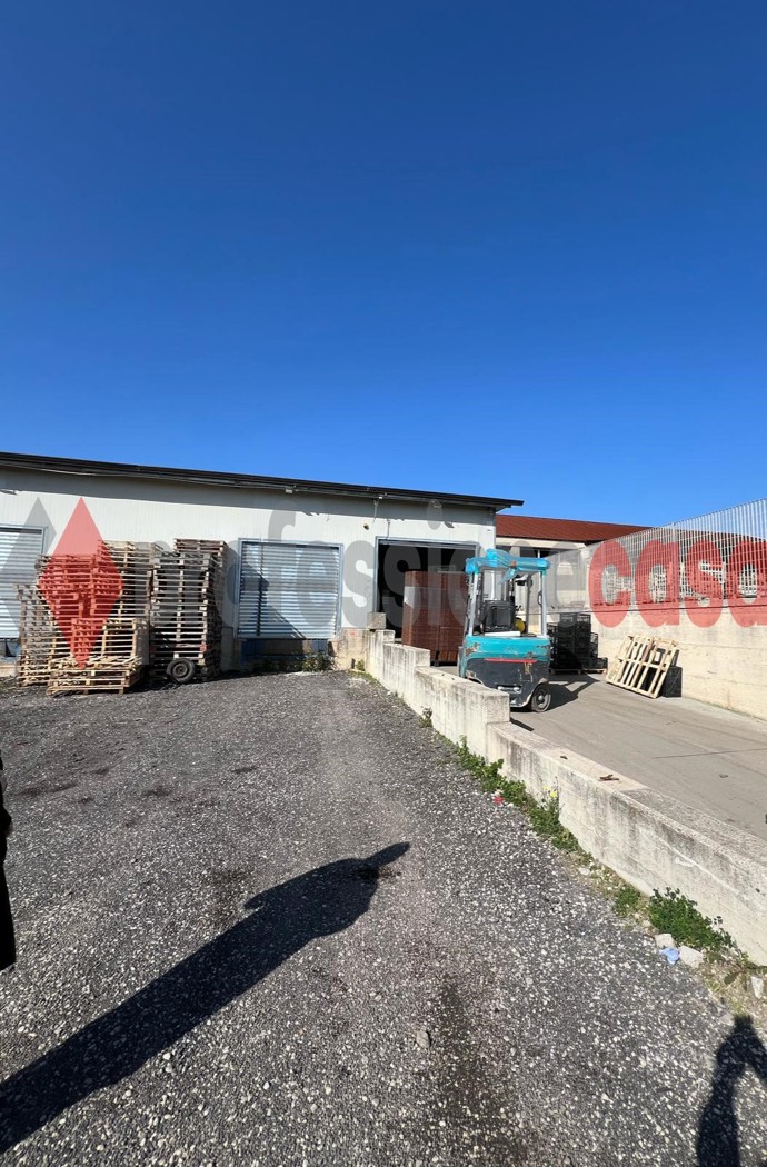 Capannone in vendita a Battipaglia