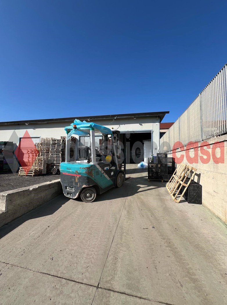 Capannone in vendita a Battipaglia