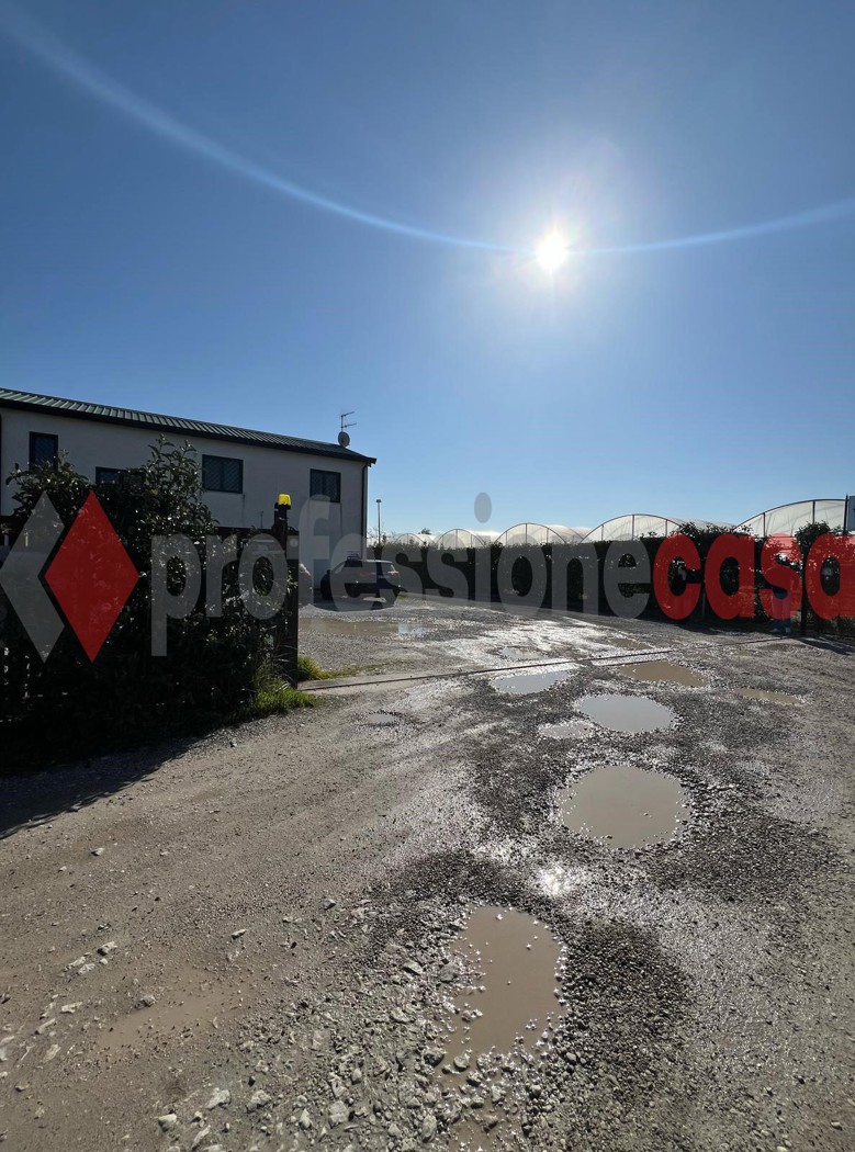 Capannone in vendita a Battipaglia