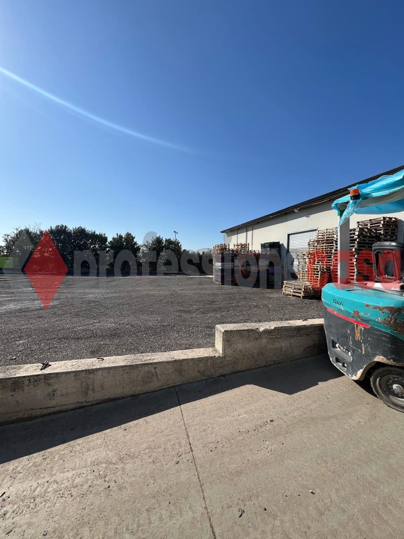 Capannone in vendita a Battipaglia