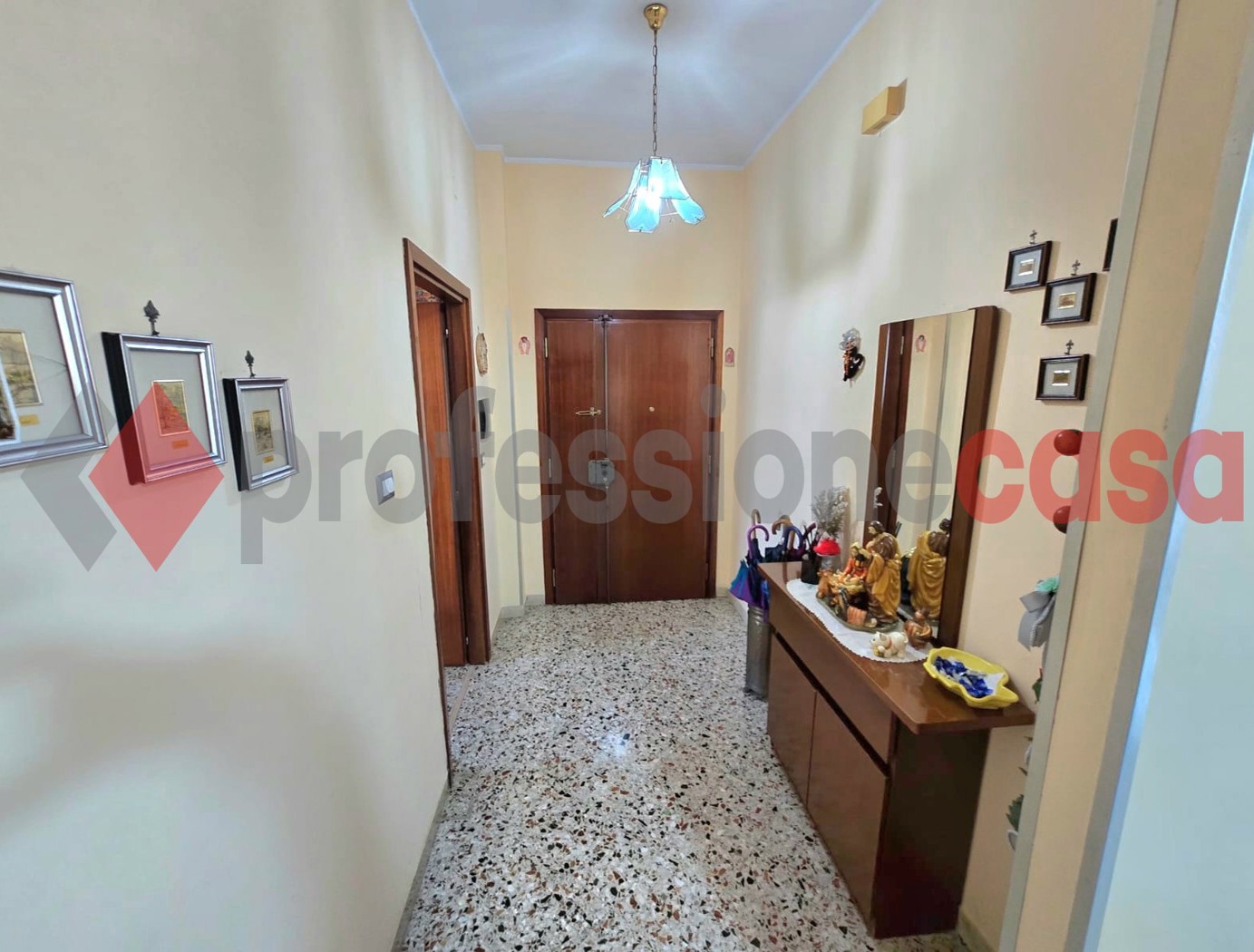 Quadrilocale in vendita a Salerno