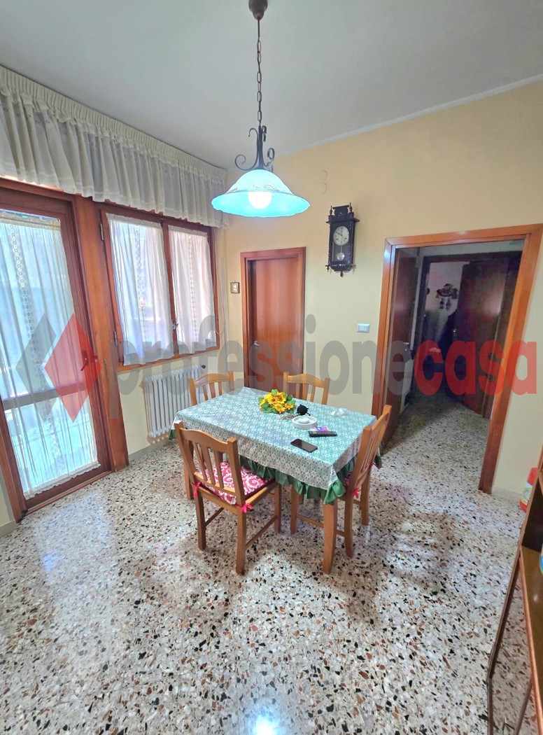 Quadrilocale in vendita a Salerno