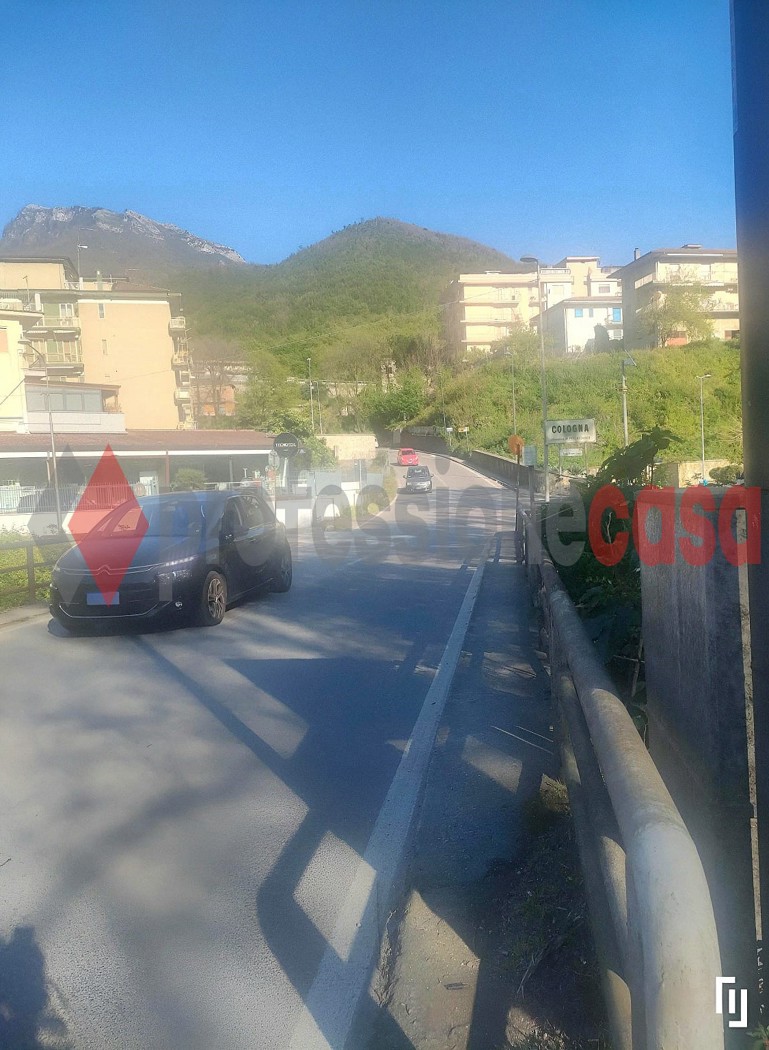 Negozio in vendita a Pellezzano