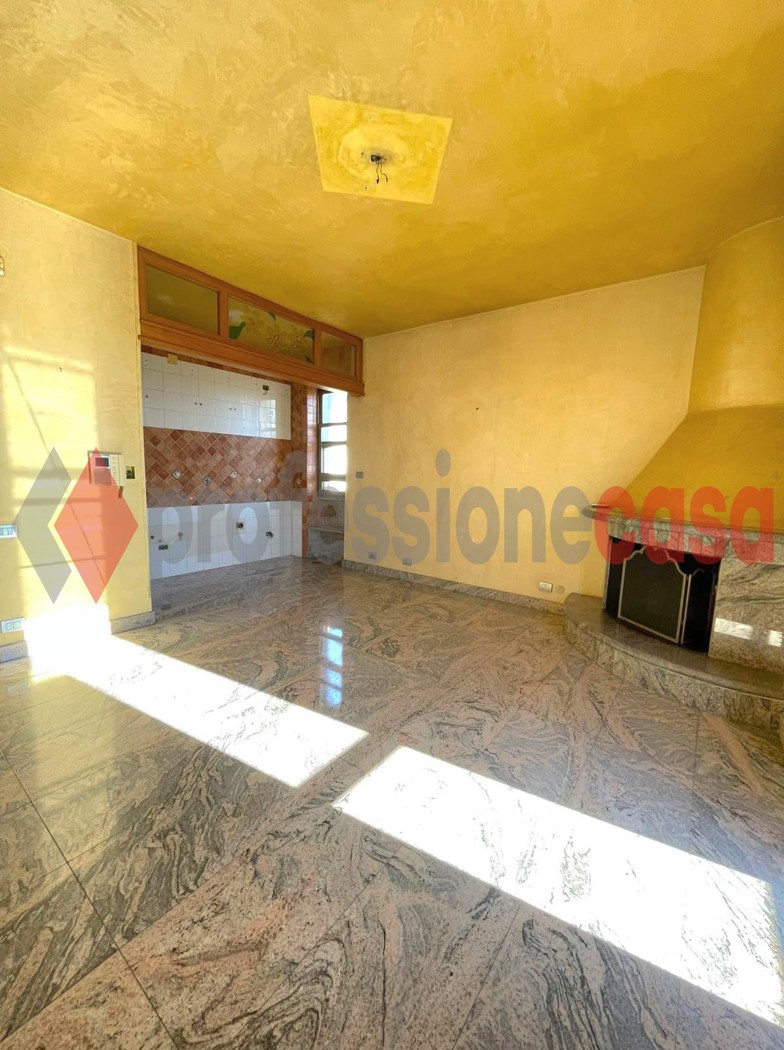 Appartamento con box doppio a Salerno