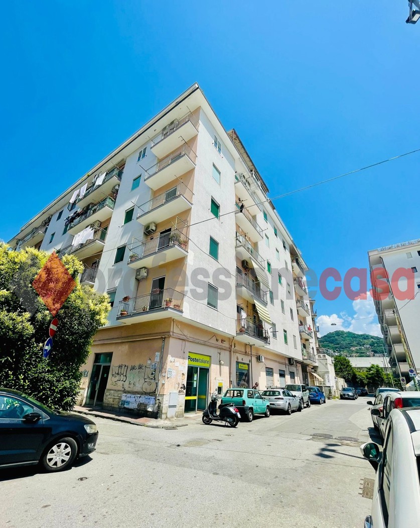 Quadrilocale da ristrutturare a Salerno