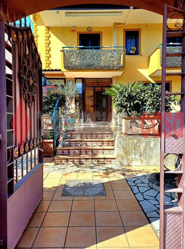 Villa in vendita a Giffoni Sei Casali