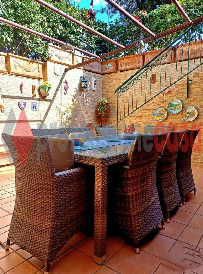 Villa in vendita a Giffoni Sei Casali