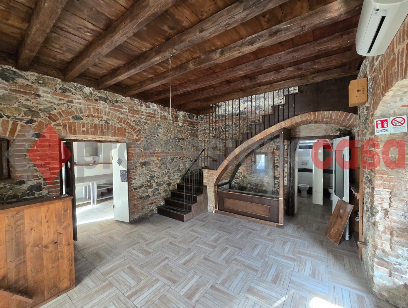 Casa indipendente in affitto a Salerno