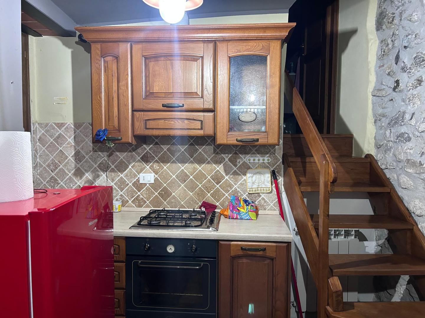 Casa indipendente arredata in affitto a Aulla