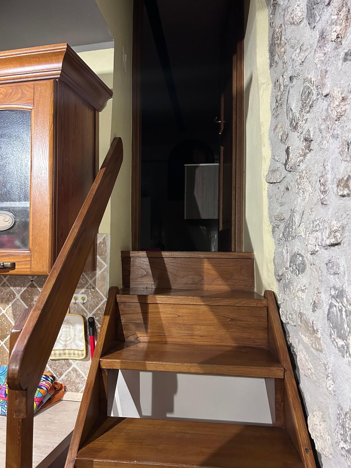 Casa indipendente arredata in affitto a Aulla