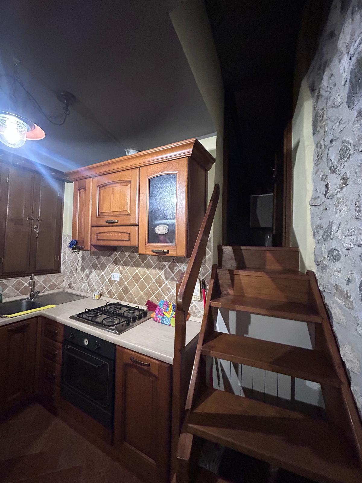 Casa indipendente arredata in affitto a Aulla