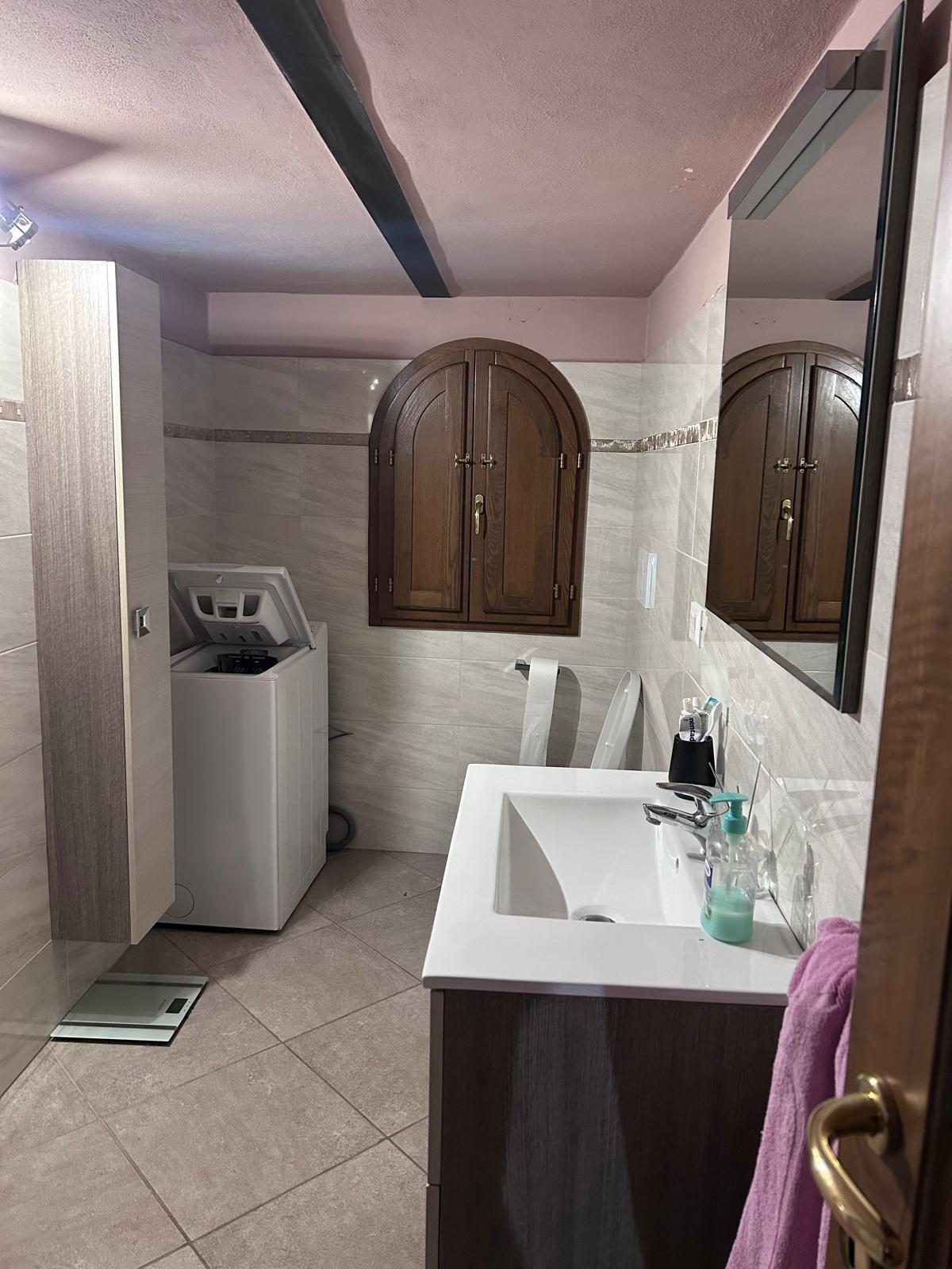 Casa indipendente arredata in affitto a Aulla