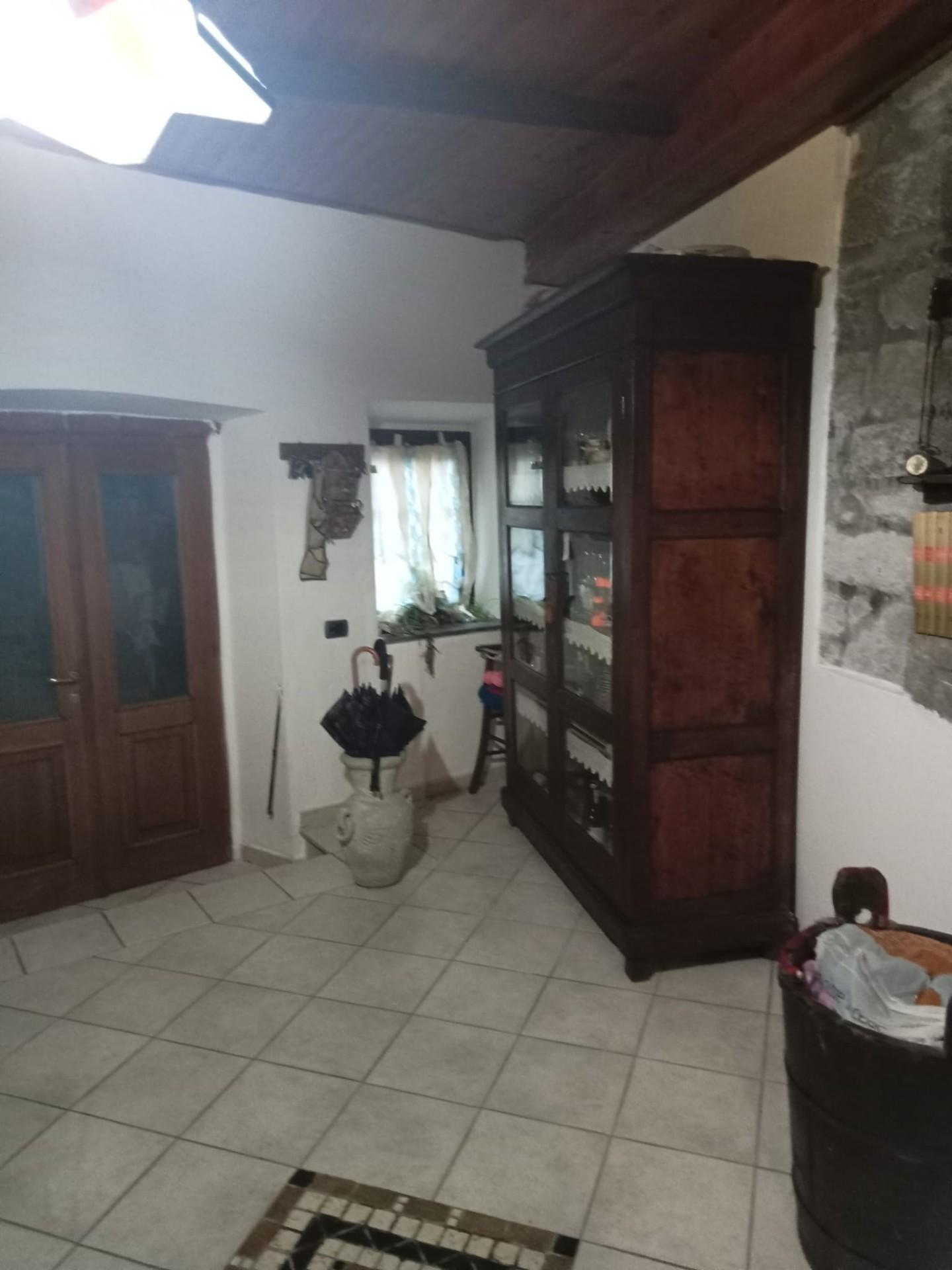 Casa indipendente arredata in affitto a Comano