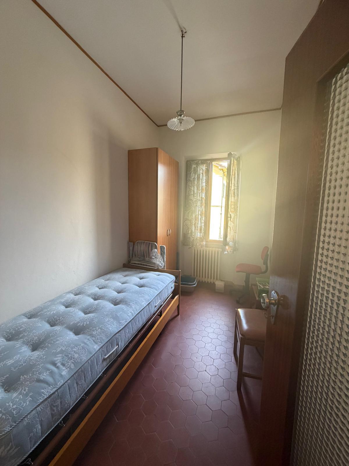 Casa indipendente con giardino a Aulla
