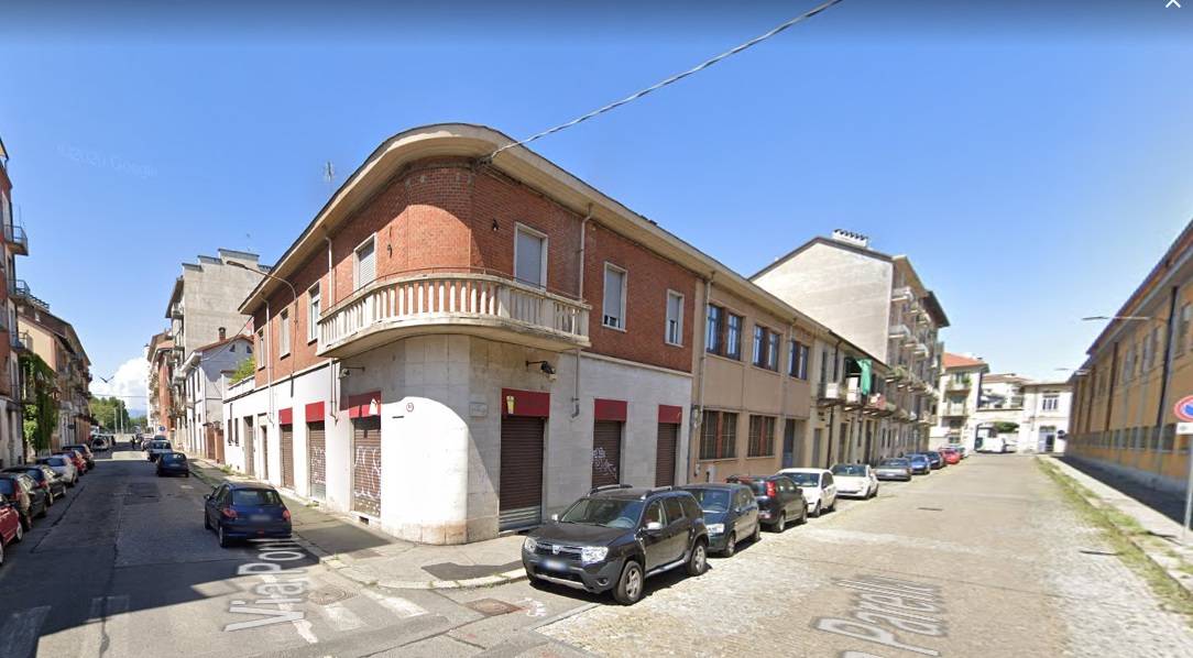 Locale commerciale in affitto a Torino, Borgo Vittoria