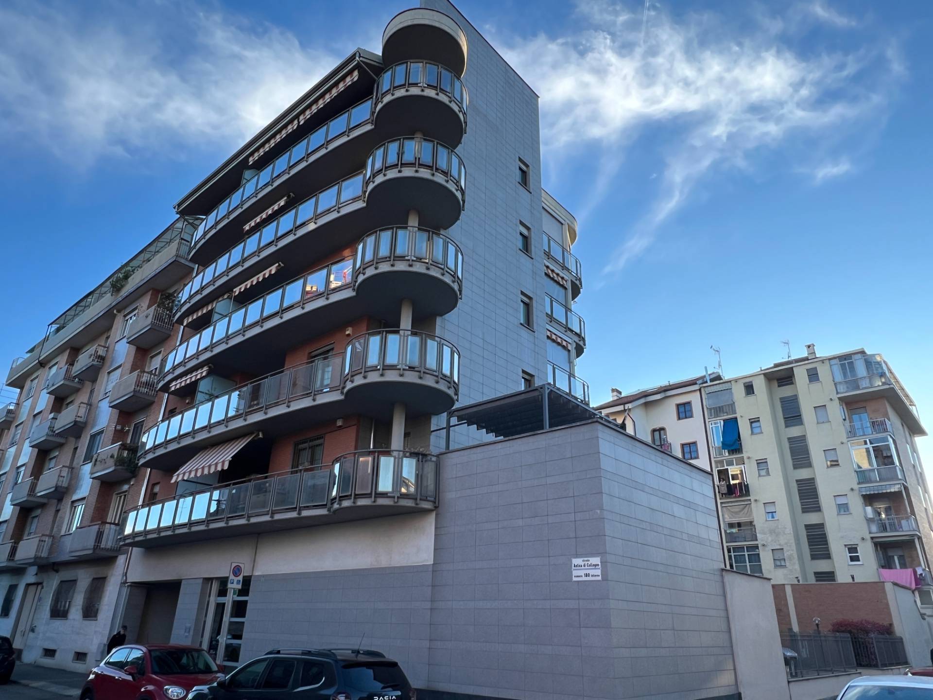 Box o garage in vendita a Torino