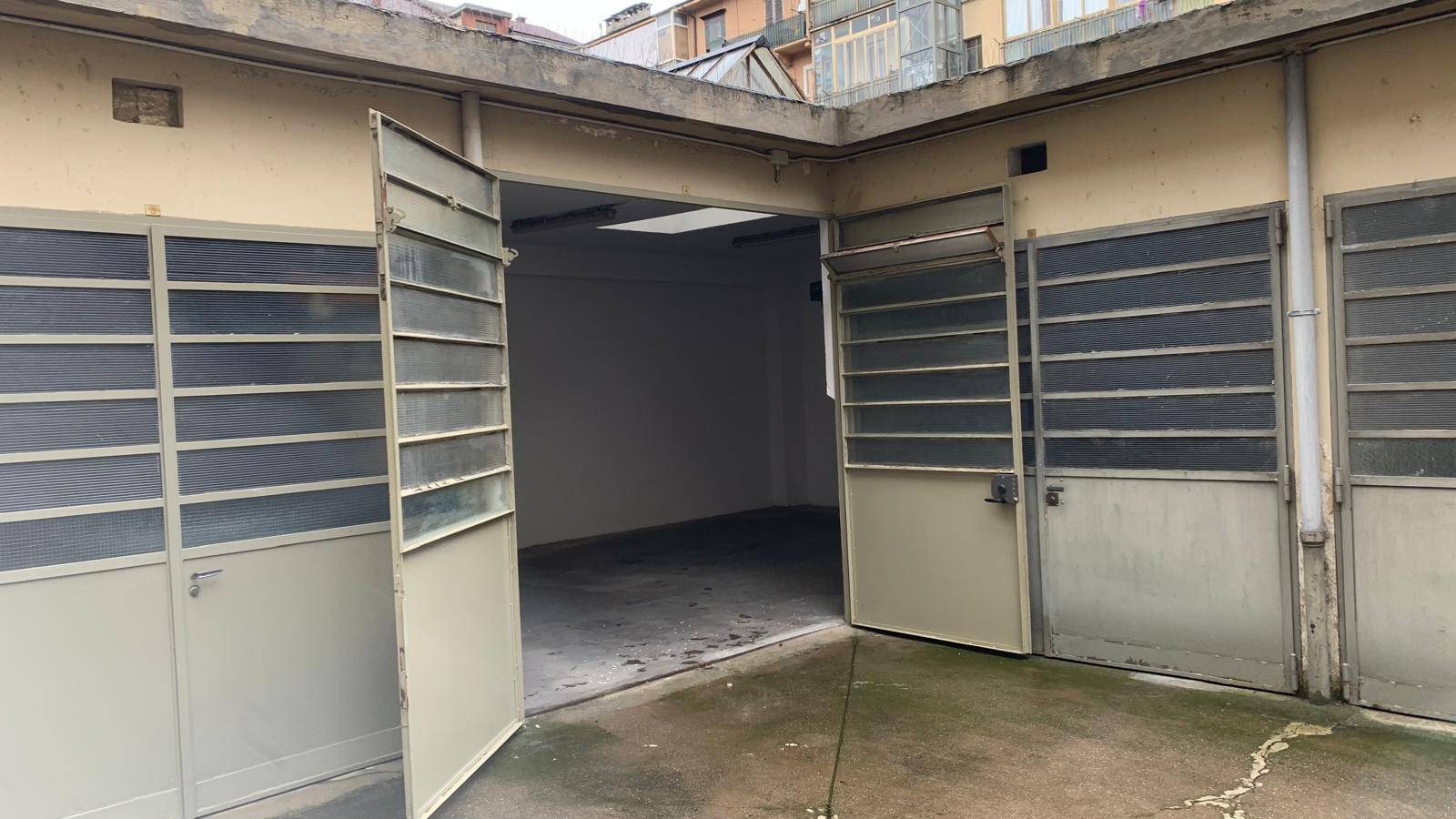 Box o garage in affitto a Torino, Santa Rita