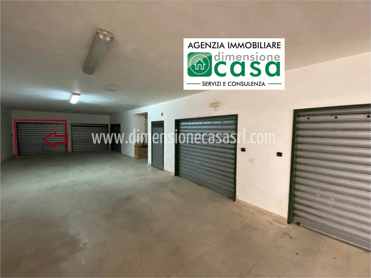 Box/Garage 15mq in vendita a San Cataldo