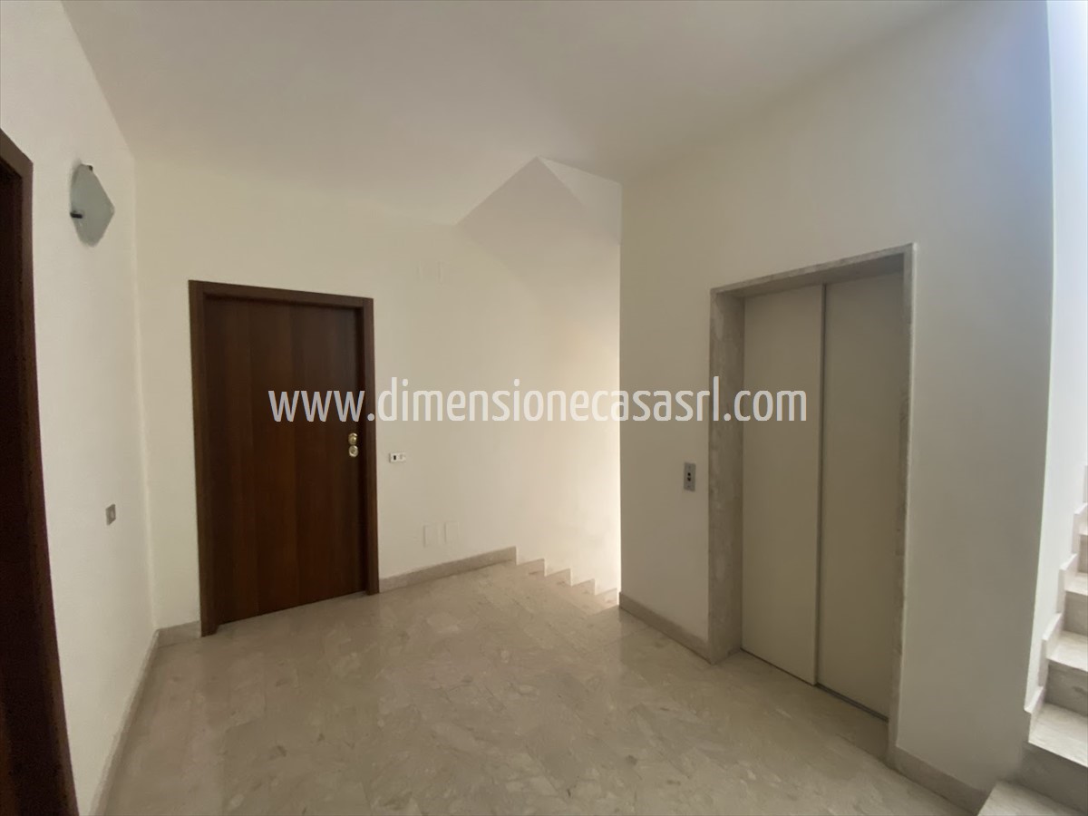 Appartamento con terrazzo a San Cataldo