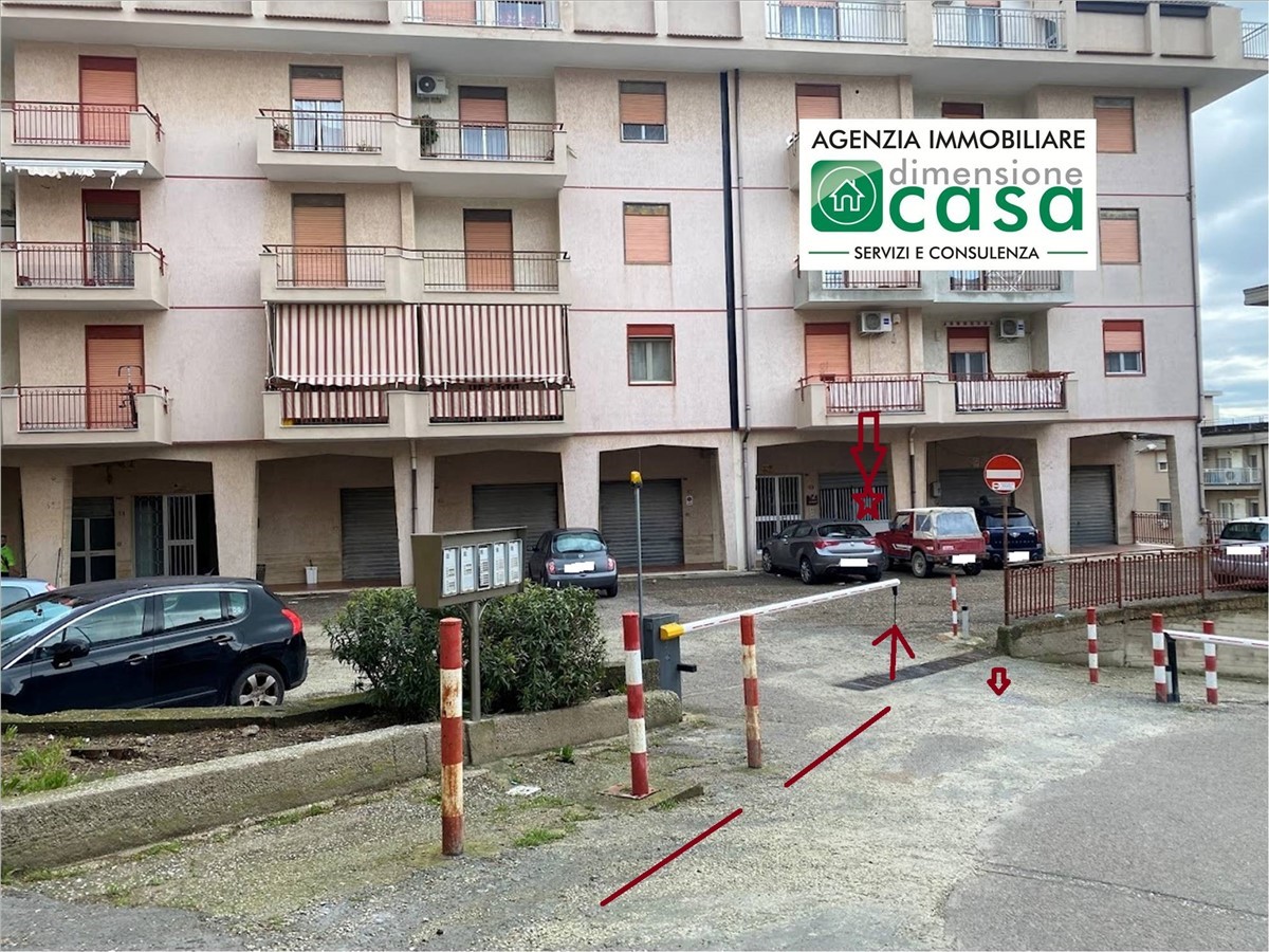 Magazzino in vendita a San Cataldo