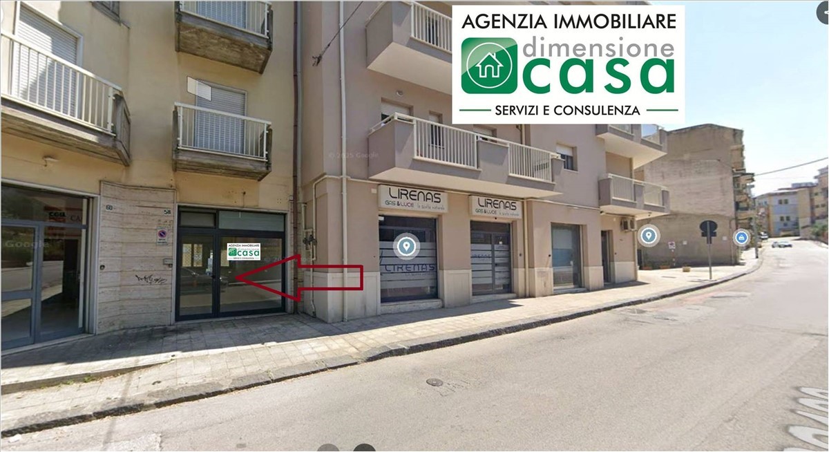 Locale commerciale in affitto a San Cataldo