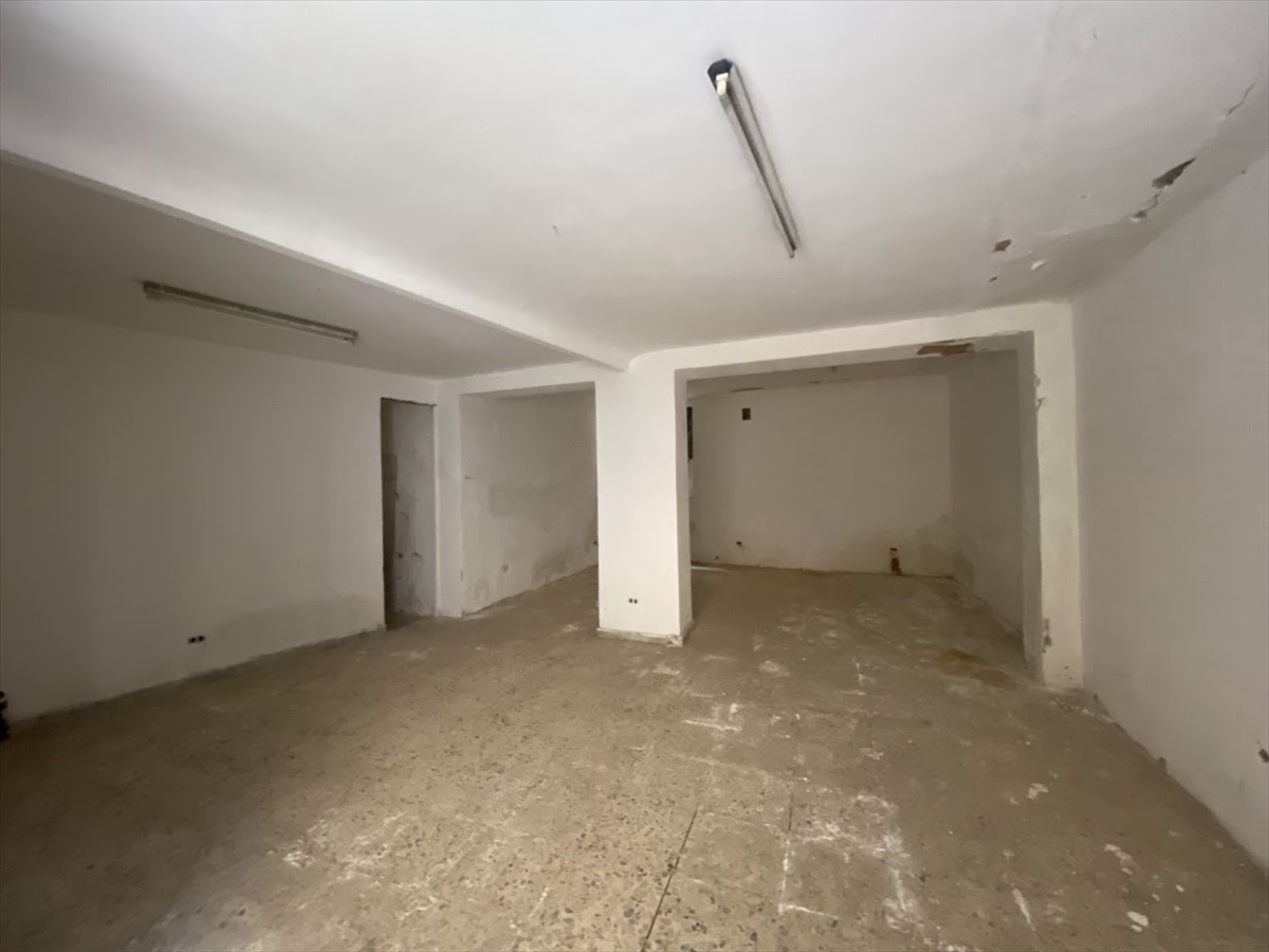 Box/Garage 48mq in vendita a San Cataldo