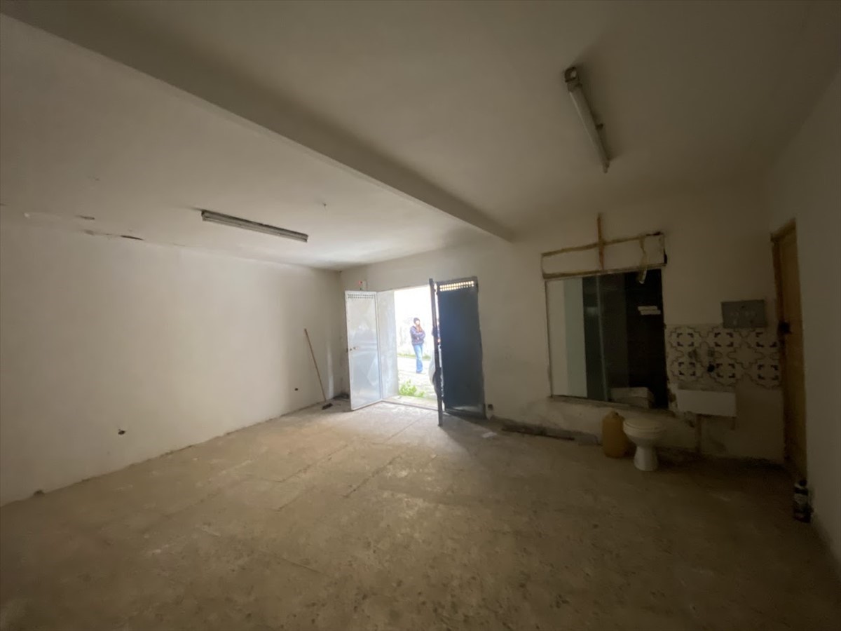 Box/Garage 48mq in vendita a San Cataldo