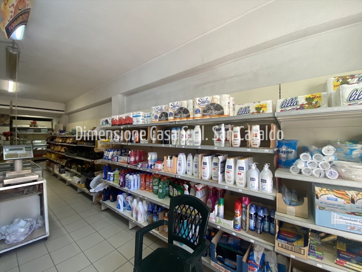 Locale commerciale in vendita a San Cataldo