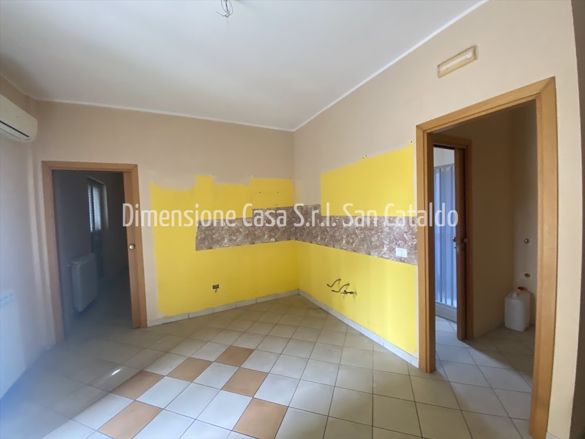Quadrilocale in vendita a Caltanissetta