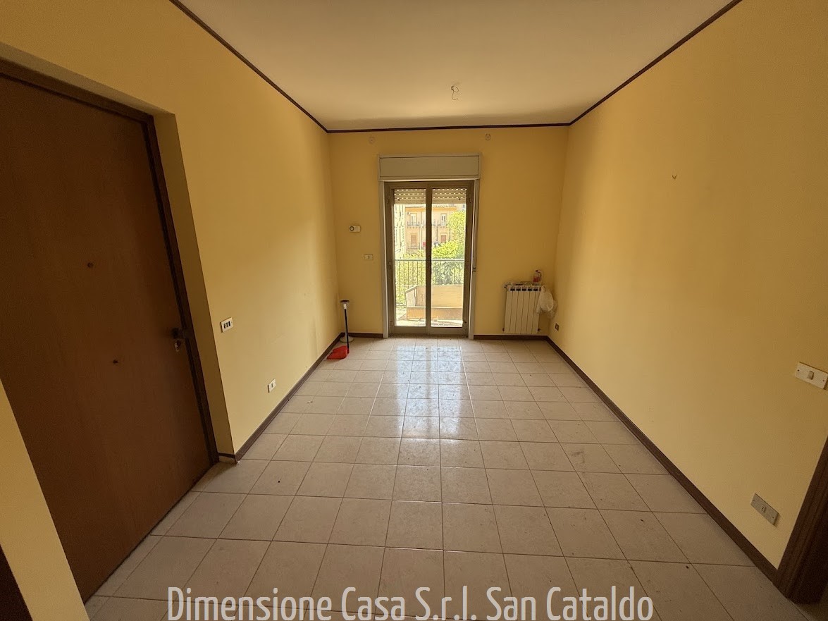 Appartamento con box a Caltanissetta