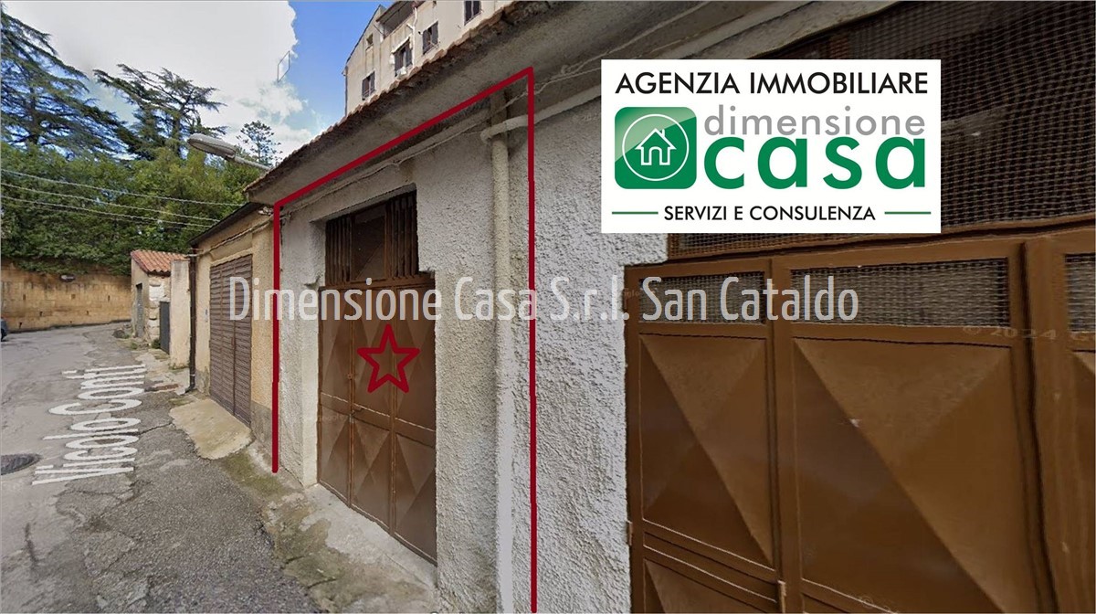 Box in vendita con posto auto scoperto a Caltanissetta