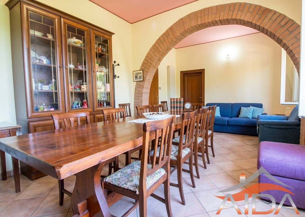 Villa in vendita a Argenta, Bando