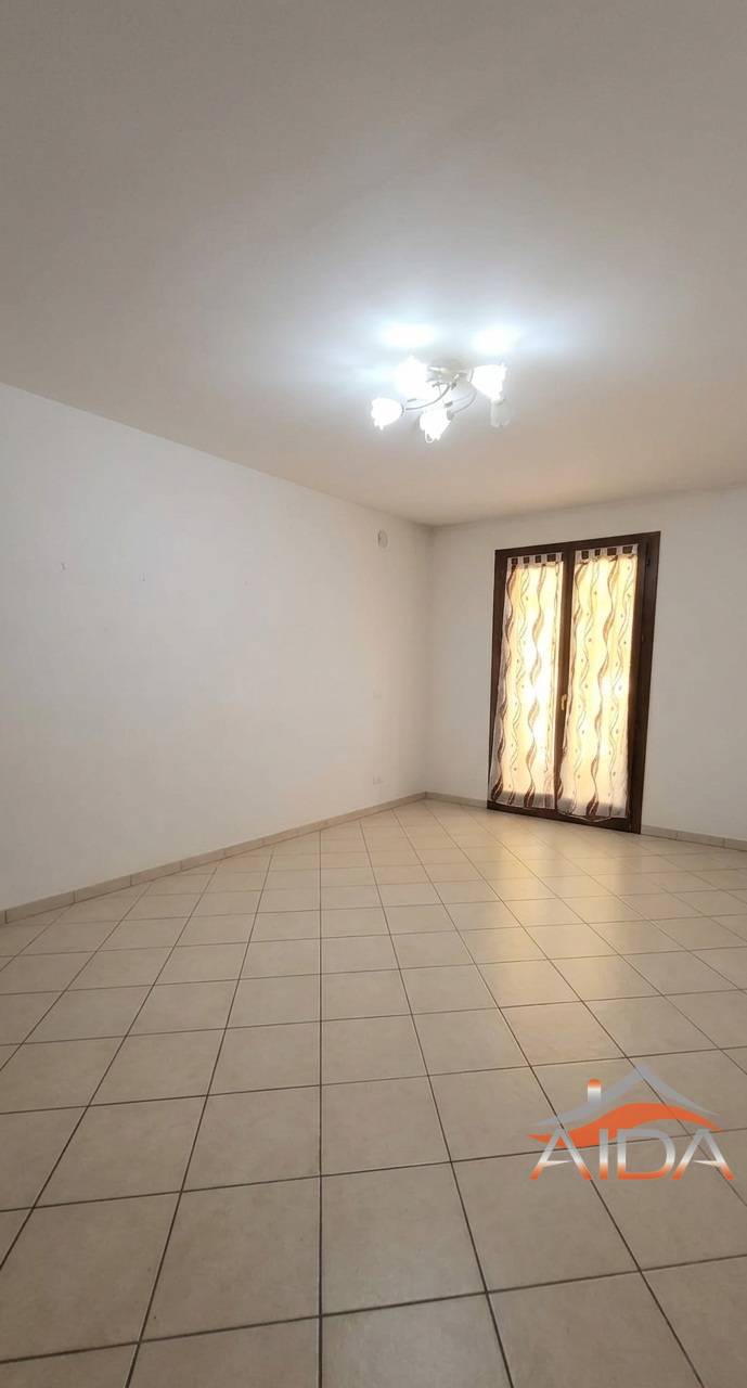 Appartamento indipendente con giardino in vendita a Argenta, RESIDENZIALE VICINO AL CENTRO COMMERCIA