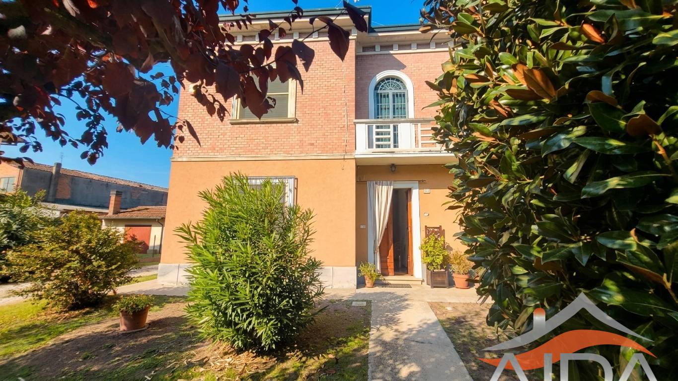 Villa in vendita a Argenta, San Biagio