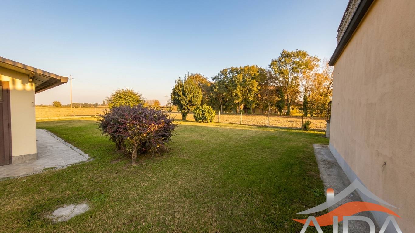 Villa in vendita a Argenta, San Biagio