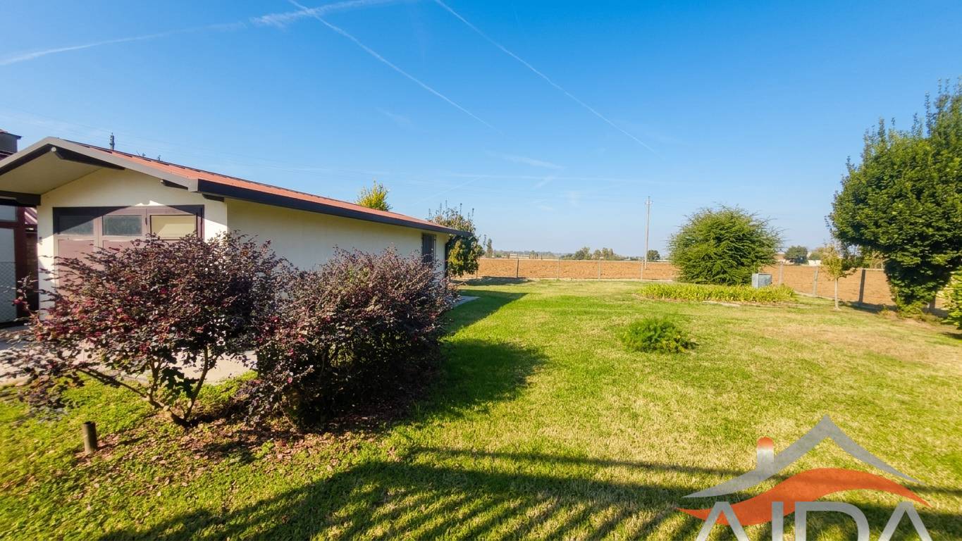 Villa in vendita a Argenta, San Biagio