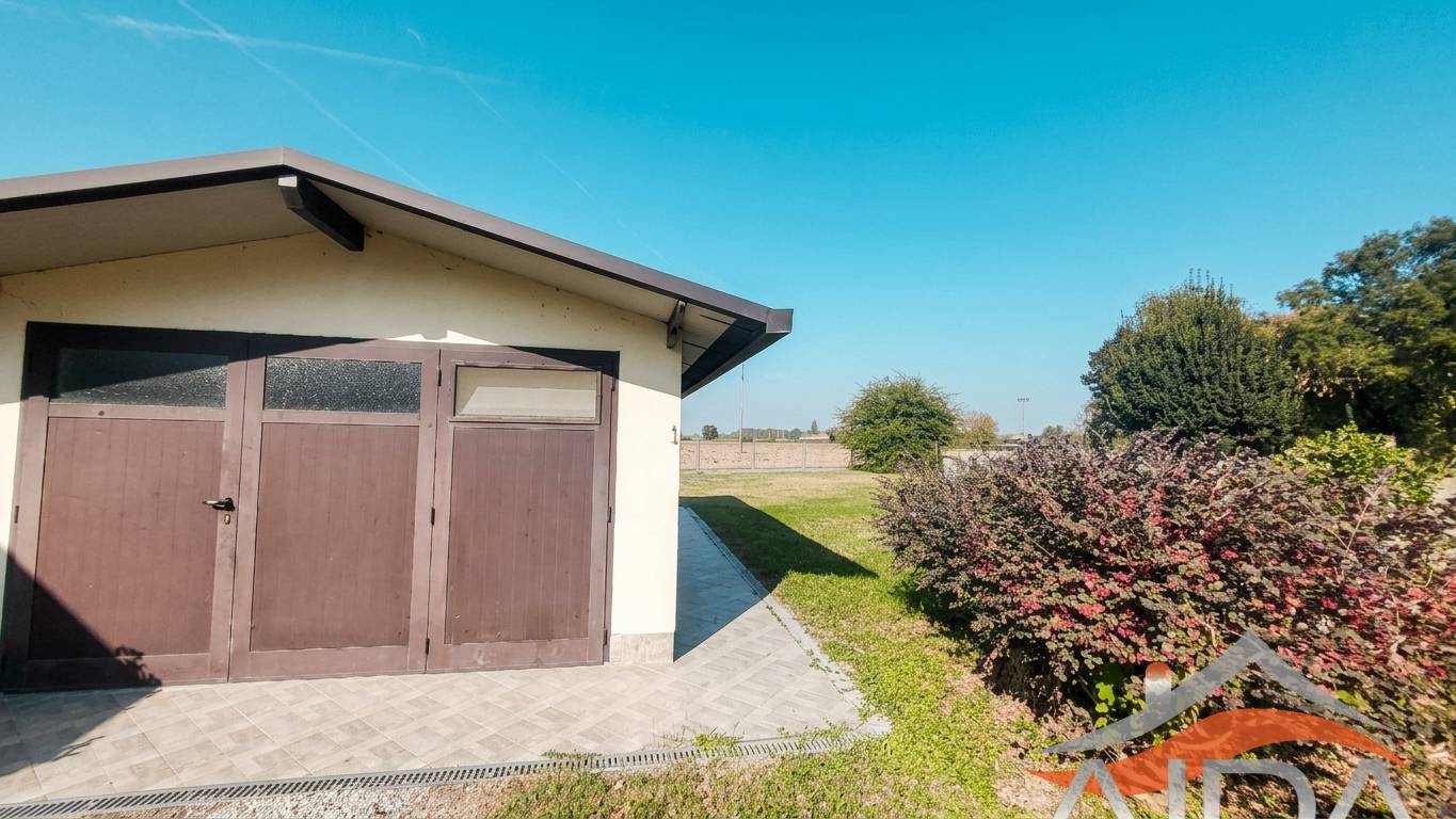 Villa in vendita a Argenta, San Biagio