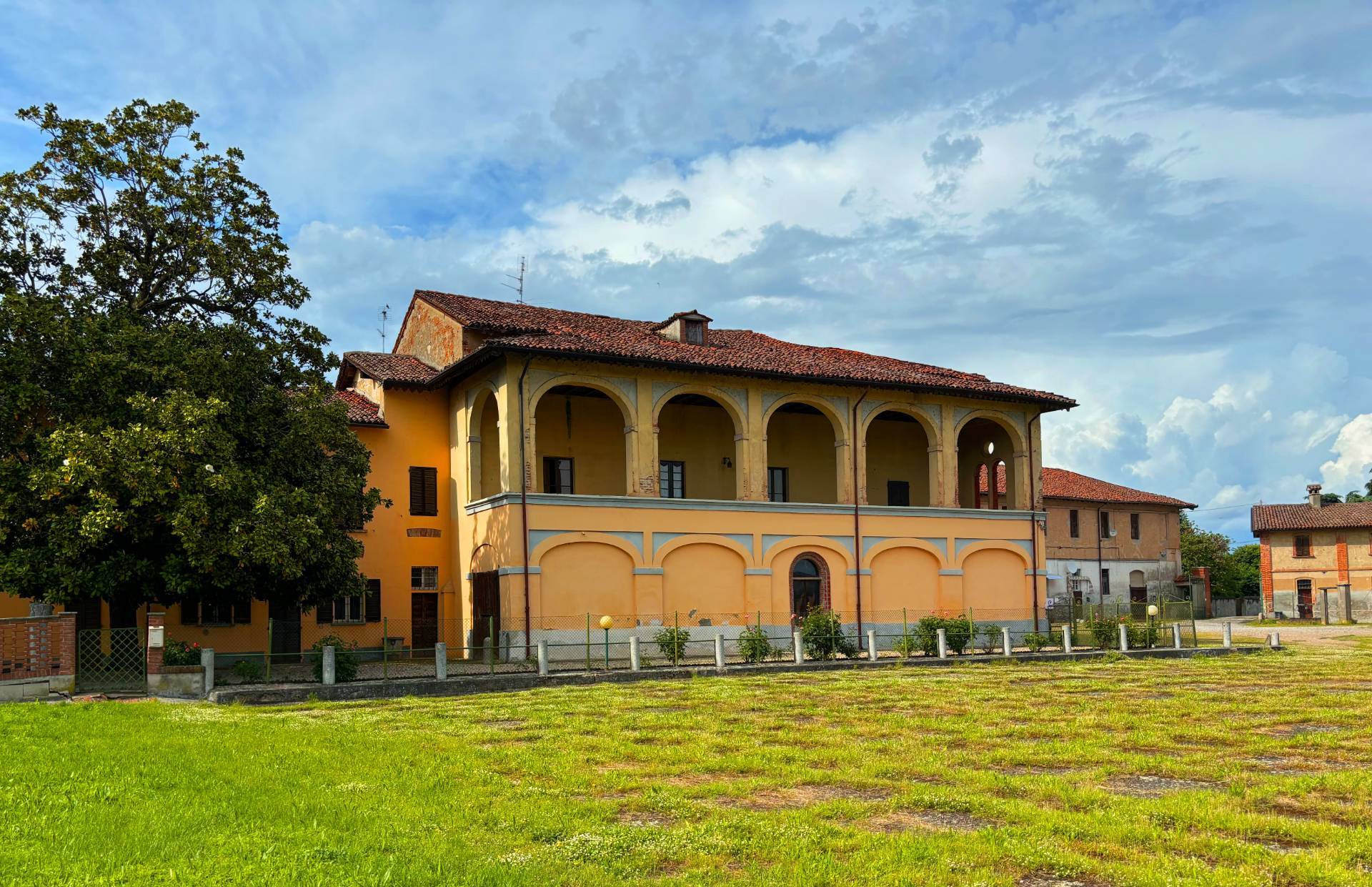 Rustico/Casale/Corte in vendita a Corteolona e Genzone