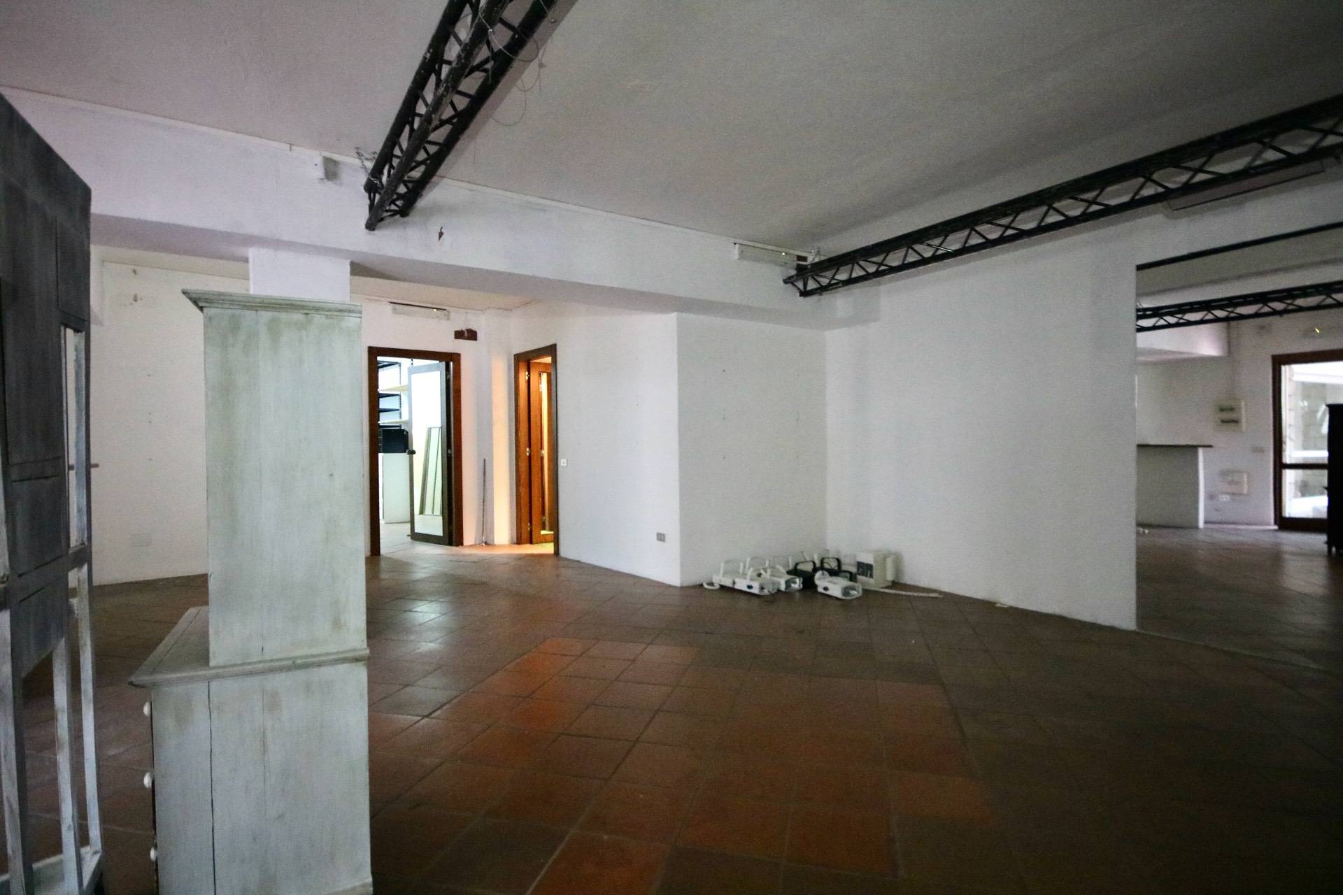 Negozio in vendita a Arzachena, Porto Cervo - Marina