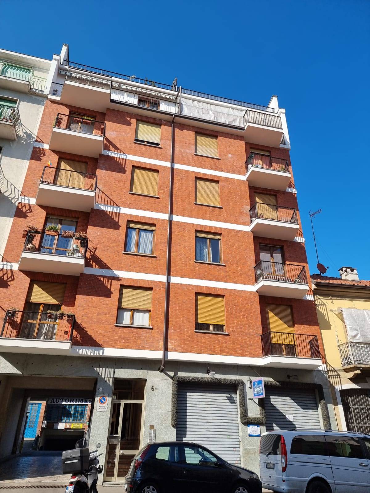 Locale commerciale in vendita a Torino, Barriera Milano