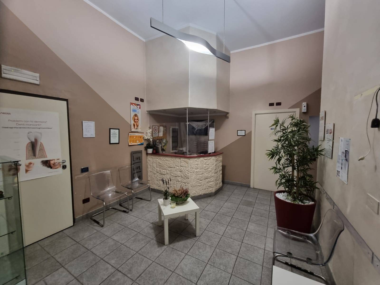 Locale commerciale in vendita a Torino, Barriera Milano