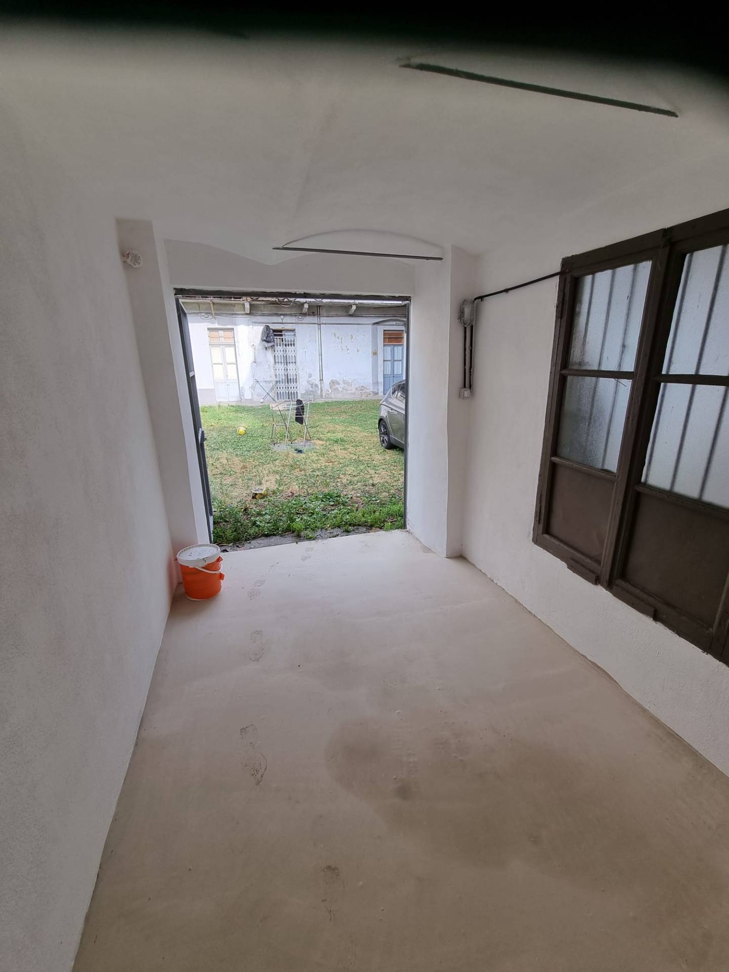 Locale commerciale in vendita a Torino, Barriera Milano