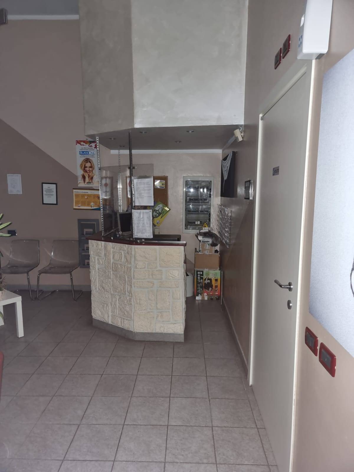 Locale commerciale in vendita a Torino, Barriera Milano