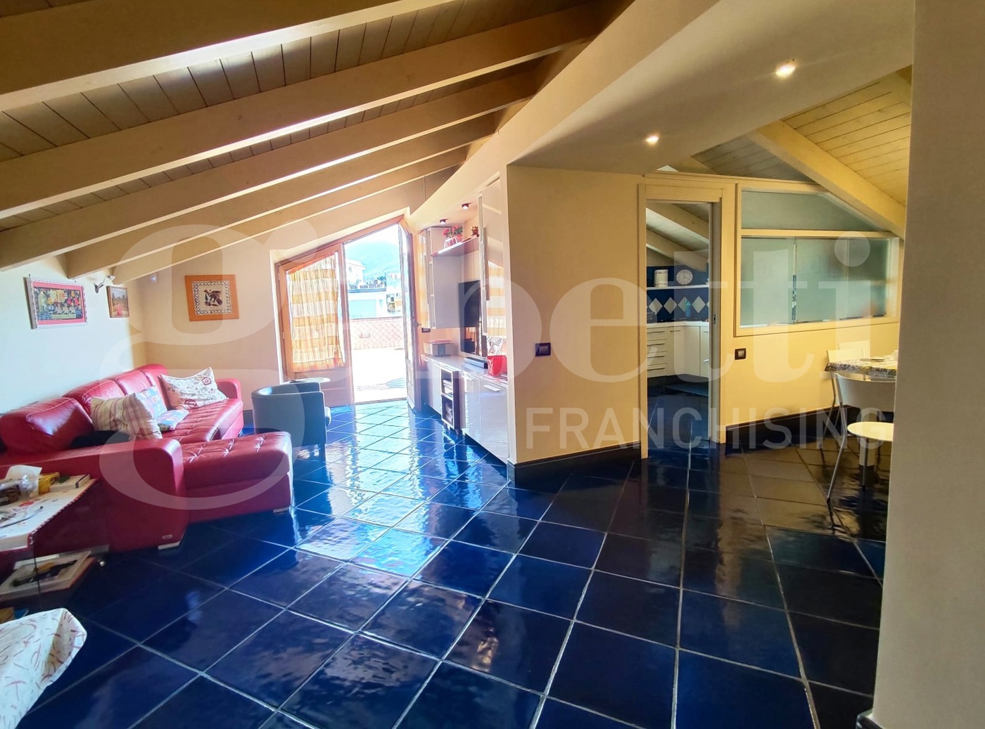 Appartamento ristrutturato a Portici