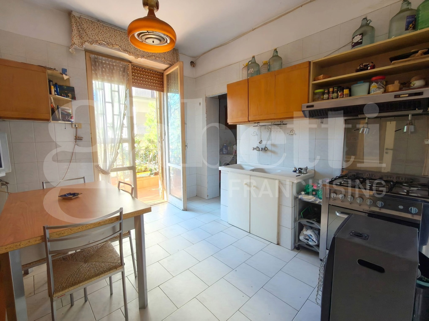 Appartamento con box doppio a Portici