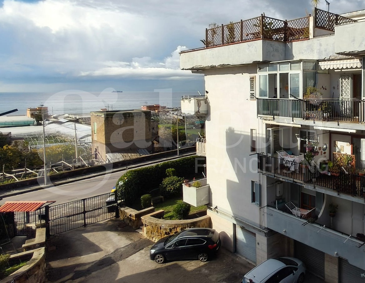 Quadrilocale con box a Ercolano