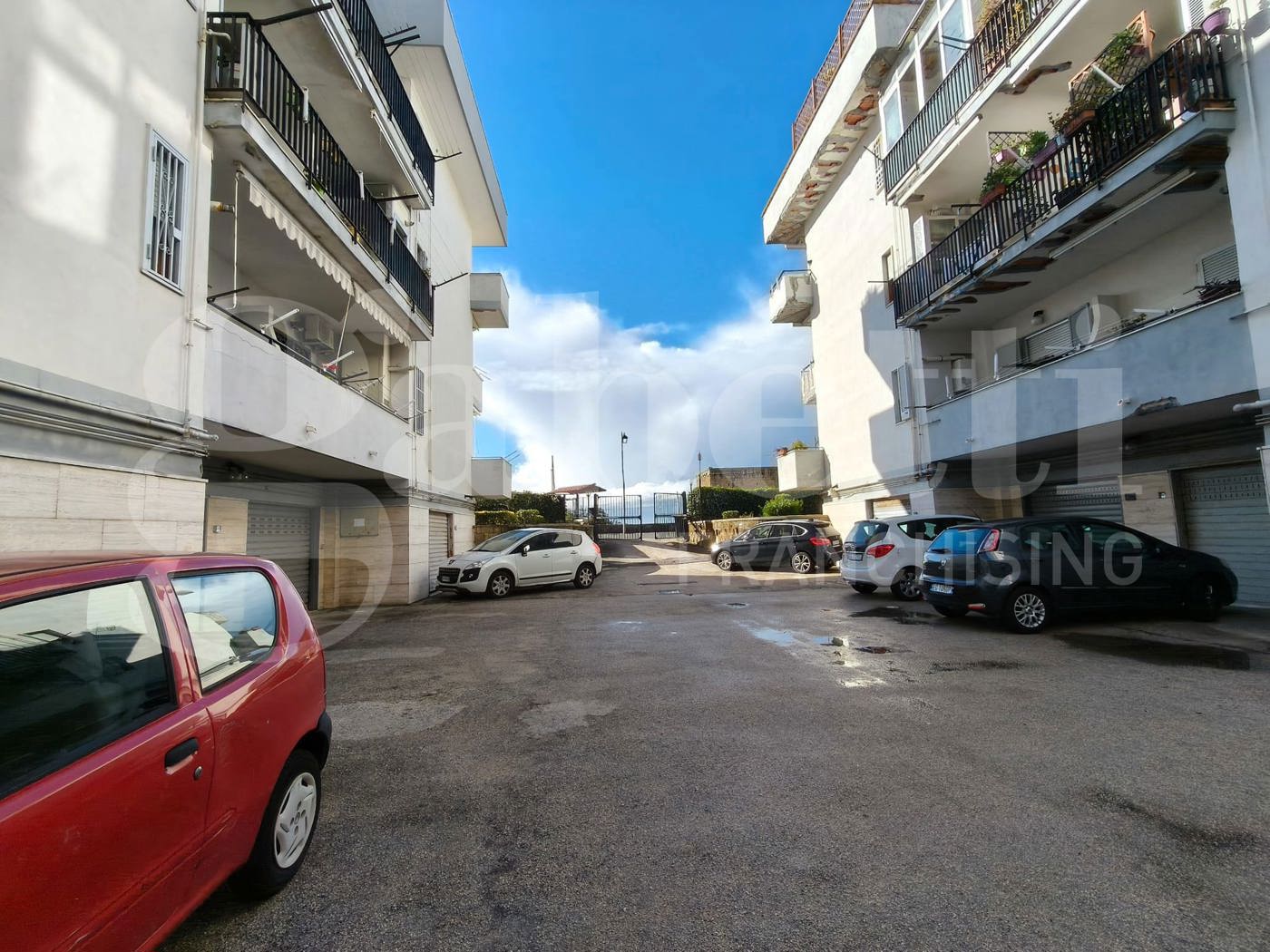 Quadrilocale con box a Ercolano