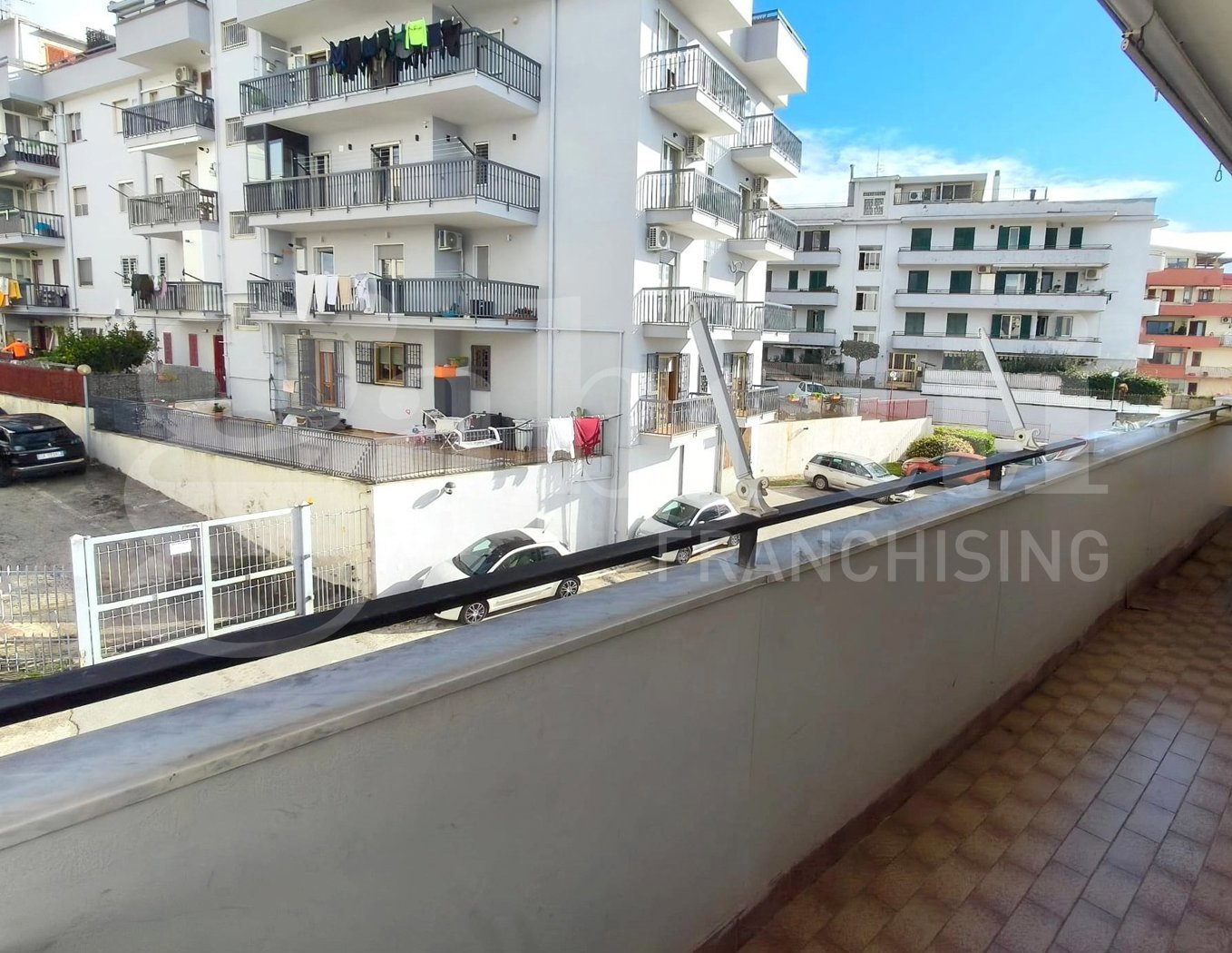 Quadrilocale con box a Ercolano