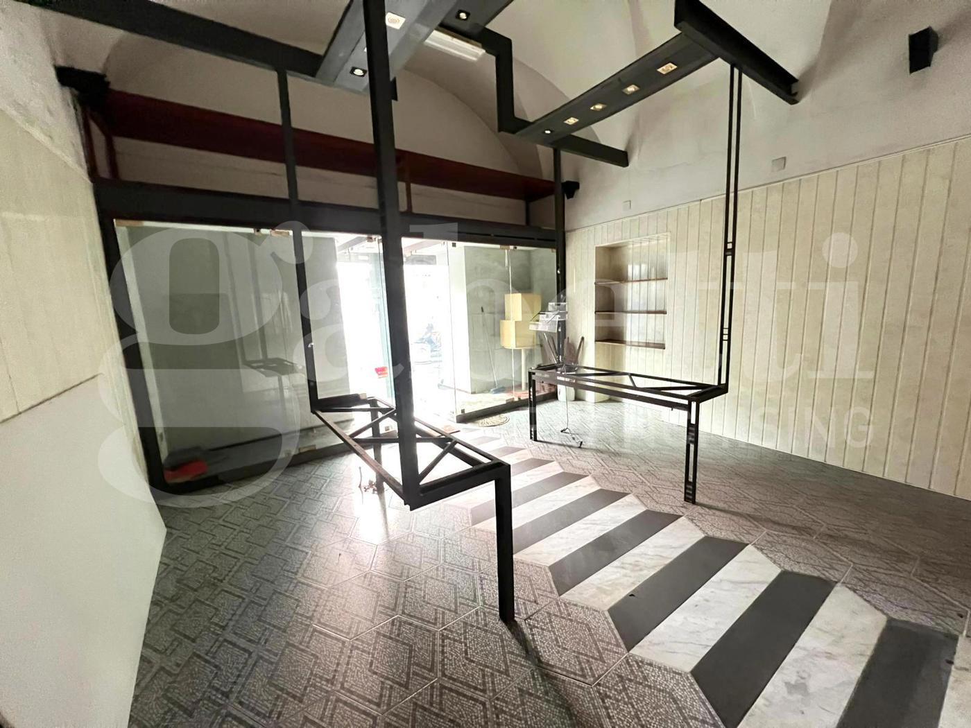 Negozio in vendita a Ercolano